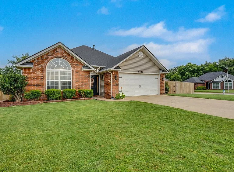 6820 Cutter Ct — Photo 2