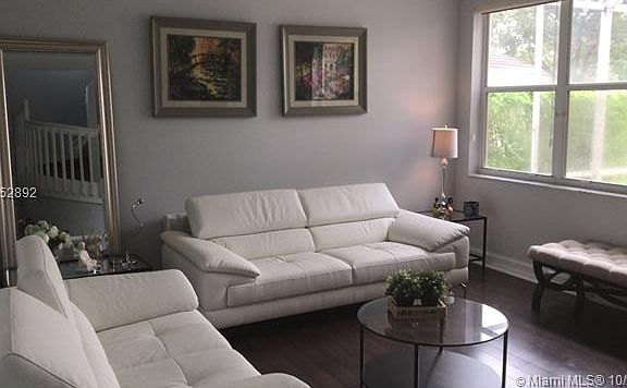 5th image of 679 Lone Pine Ln