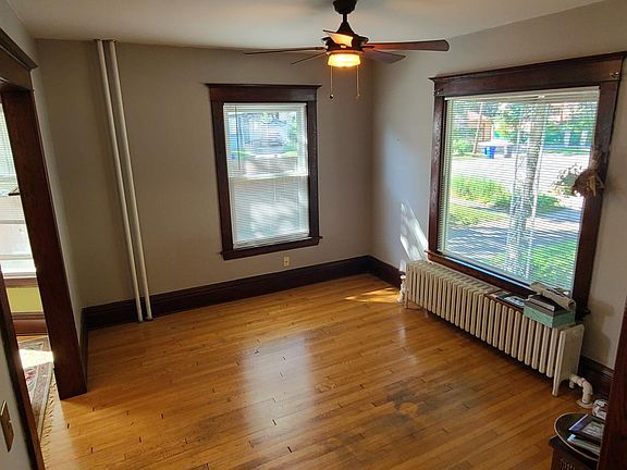 3rd image of 109 Maria Ave #1