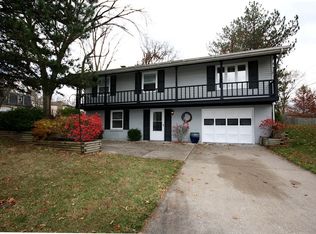 2704 Pine Dr, Columbia, MO 65202