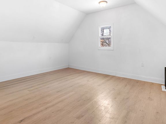 5th image of 15 Highland Ave Floor 1