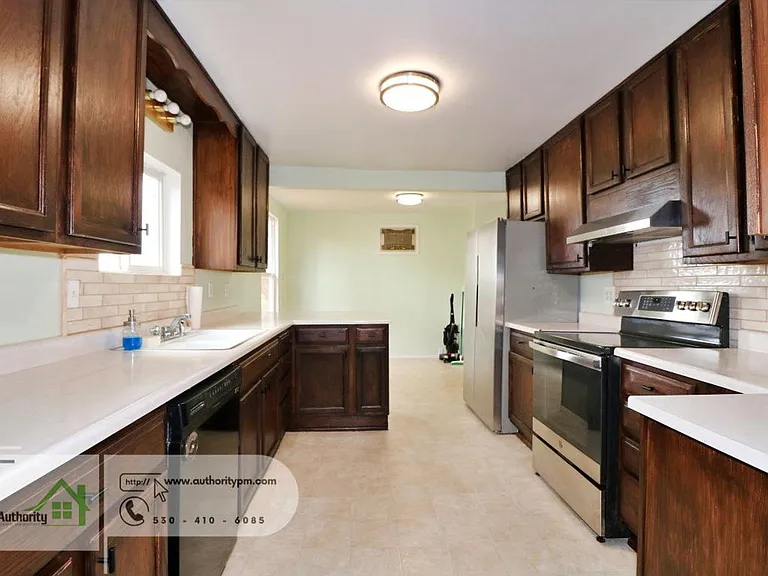 6530 Dale Ln — Photo 13