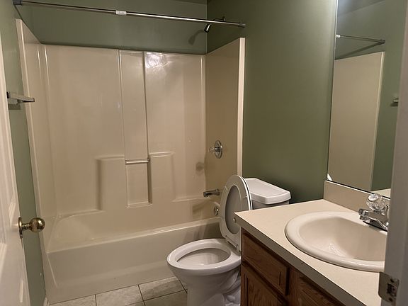 4th image of 916 Palomino Ln
