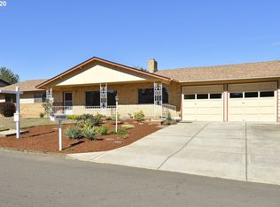 8806 NE 60th St, Vancouver, WA 98662