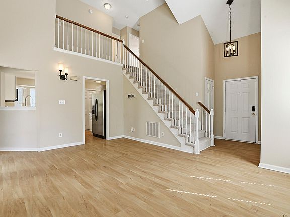 5th image of 1220 Stoneferry Ln
