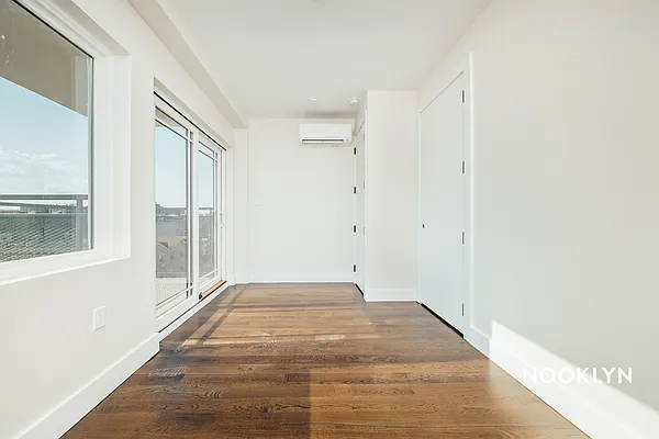 Rented by Nooklyn NYC LLC | media 28