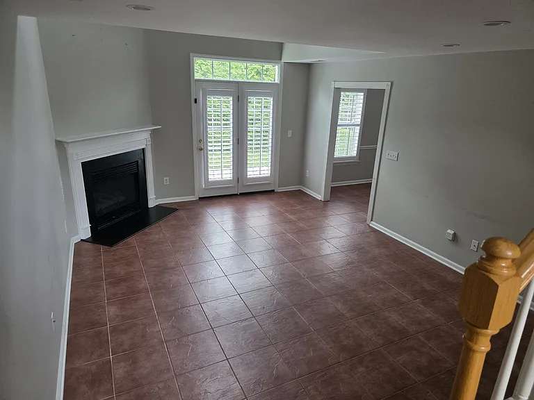 7504 Riverside Ct — Photo 7