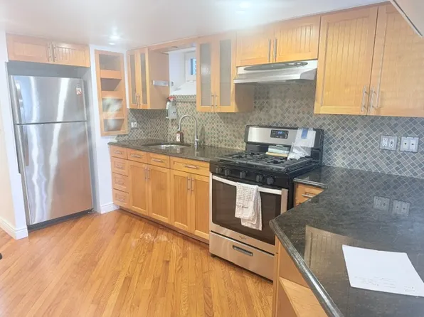 6021 Madison St, Ridgewood, NY 11385