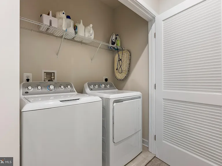 7903 Tanbridge Ln — Photo 33