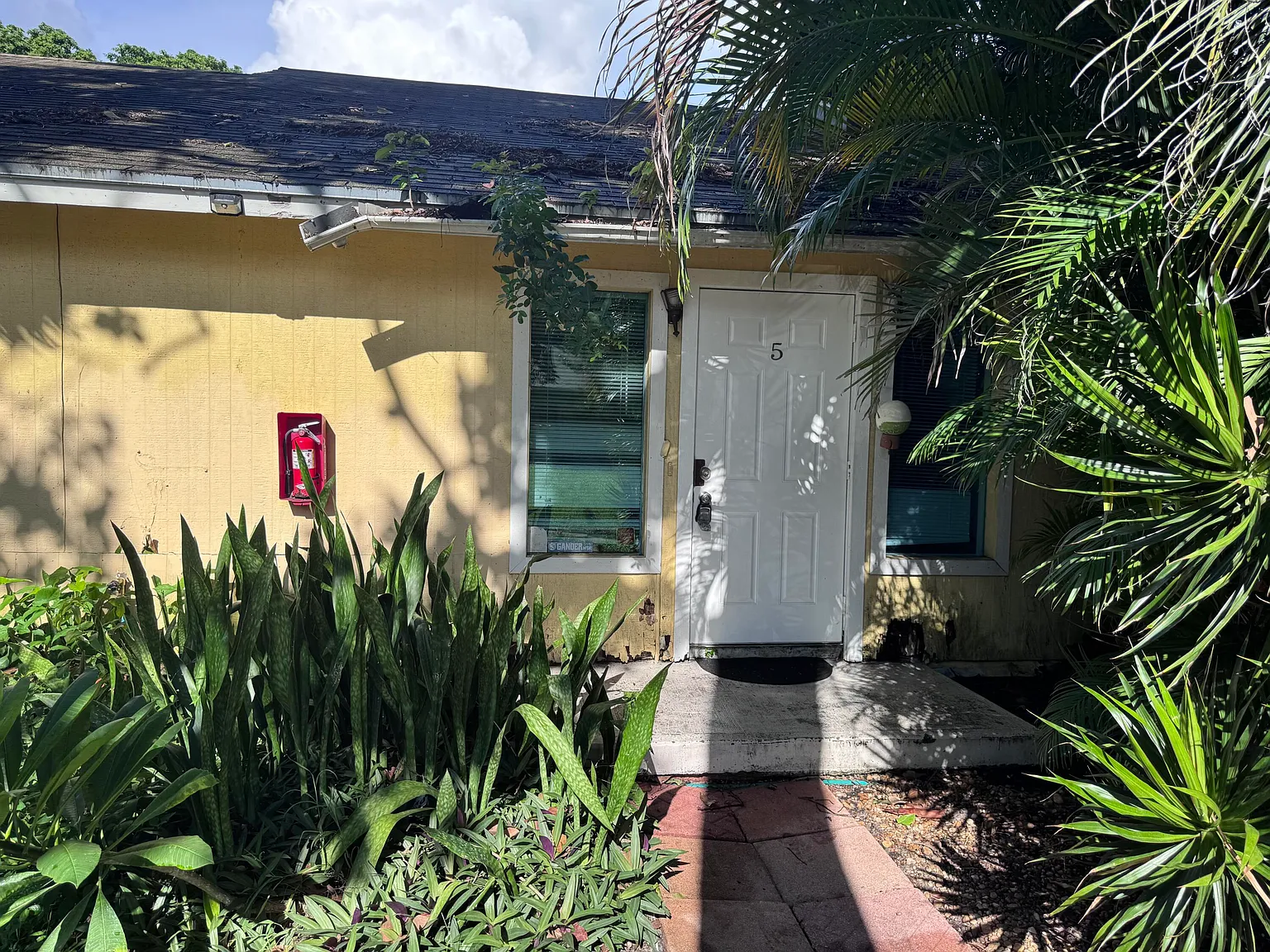 1 bed, 1.0 bath, 1200 sqft, $1,895 — Photo 2