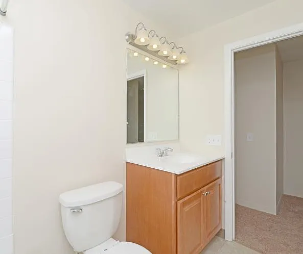 Shorewood Apartments and Townhomes — Photo 16