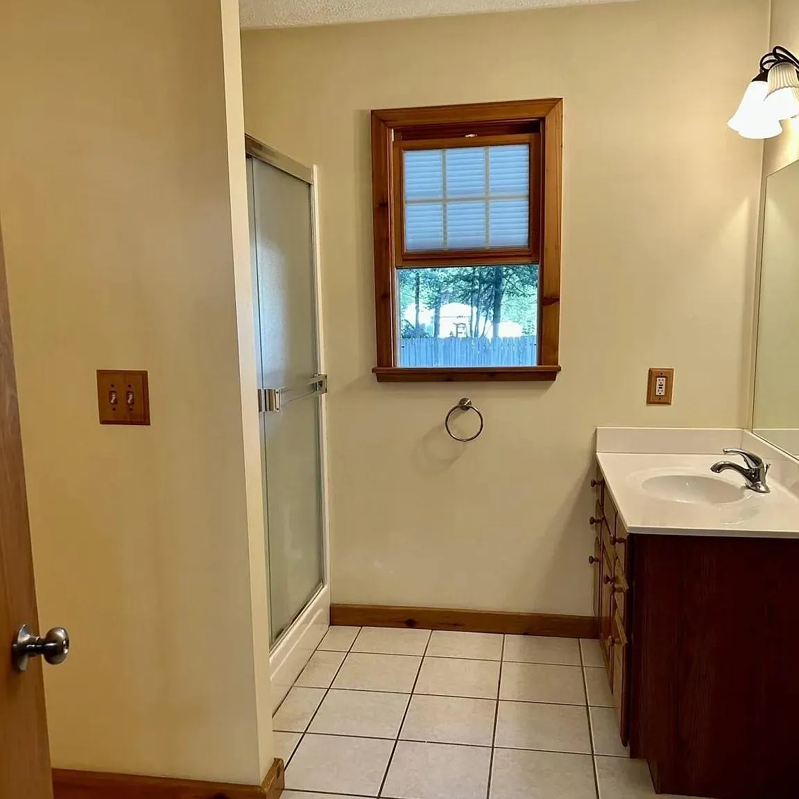 3 bed, 2015 sqft, $2,800 — Photo 2