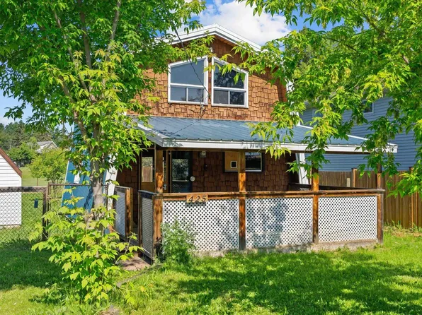425 4th St, Yellowstone, AB T0E 1A6