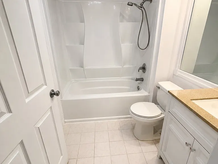 1118 Valencia St #217 — Photo 12