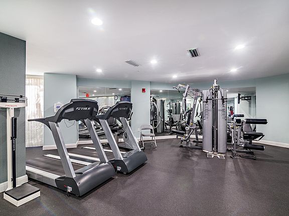 5th image of 3000 N Ocean Dr APT 32E