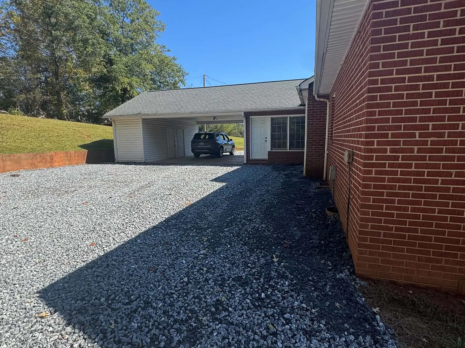 3 bed, $1,500 — Photo 2