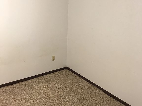 3rd image of 309 N 9th St APT 12