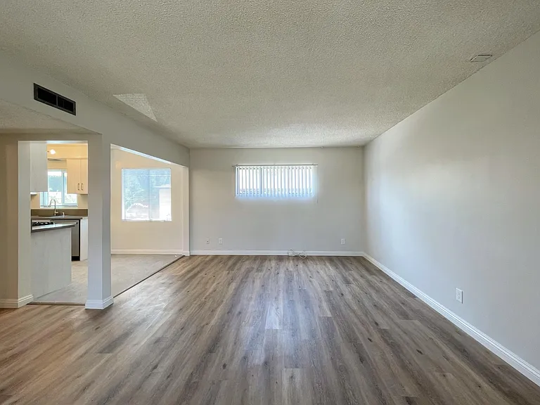 864 W Walnut Ave #C — Photo 7