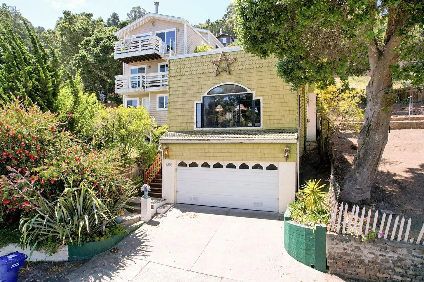 456 Sierra Point Rd photo 1