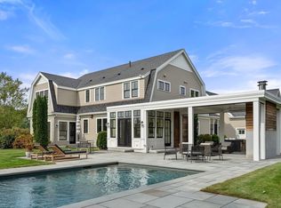 18 Crooked Ln, Manchester, MA 01944