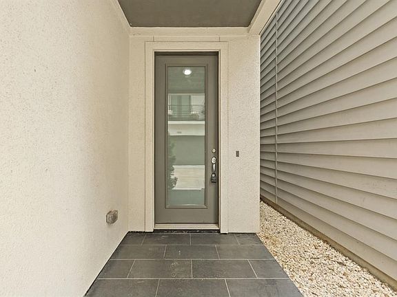 2nd image of 2627 Hutchins St #2627