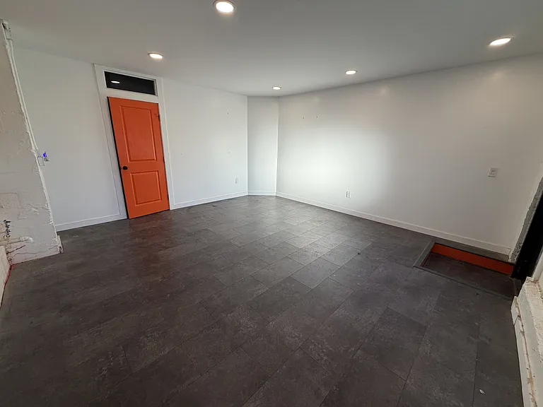 1160 Homestead St #1 — Photo 11
