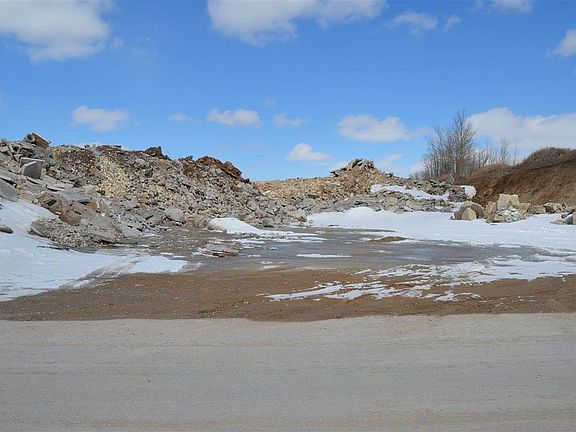 3rd image of 3720 Elmers Industrial Dr