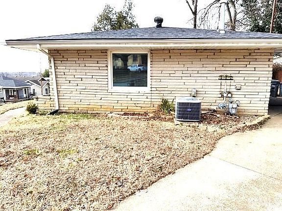 3rd image of 2735 Marion Ave