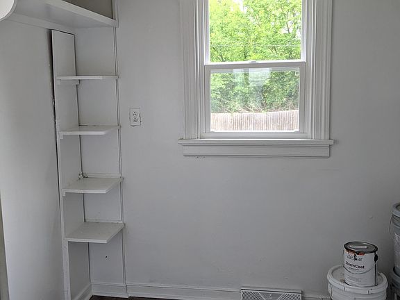 4th image of 4218 Welford Ave