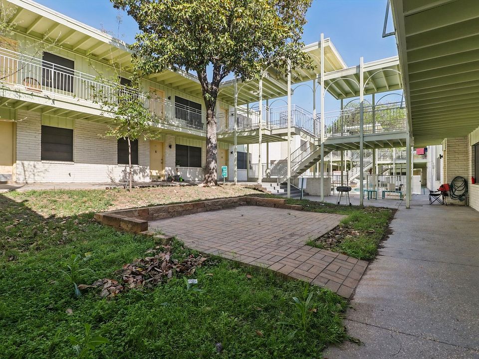 Building Photo 5