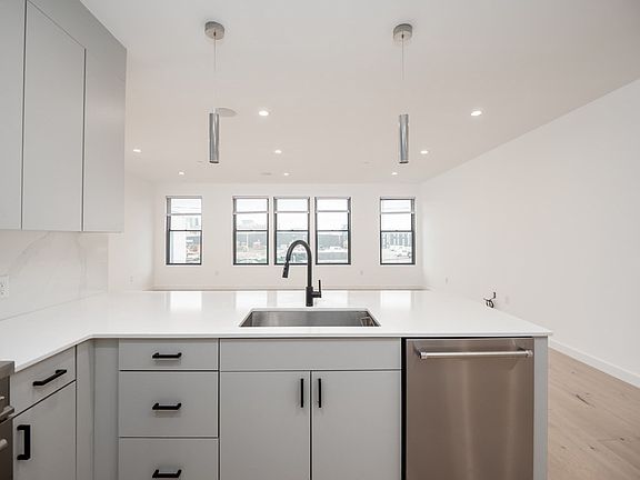 5th image of 340 W 2nd St Unit 9