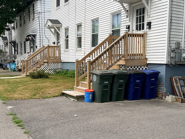 98 Central St #1 — Photo 37