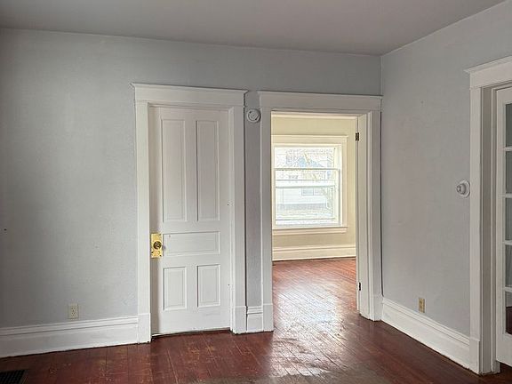 3rd image of 1305 S 12th St