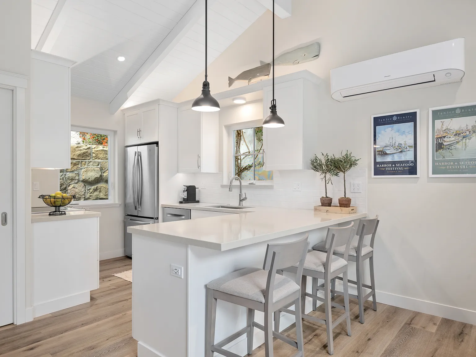 309 E Canon Perdido St — Photo 4