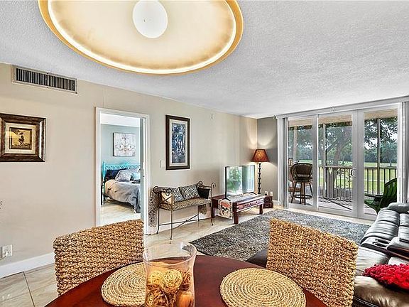 5th image of 250 Jacaranda Dr APT 205