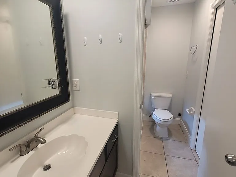 937 Aragon Ave — Photo 9