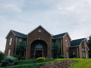 6 Hunter's Ridge Road, Johnson city, TN 37604