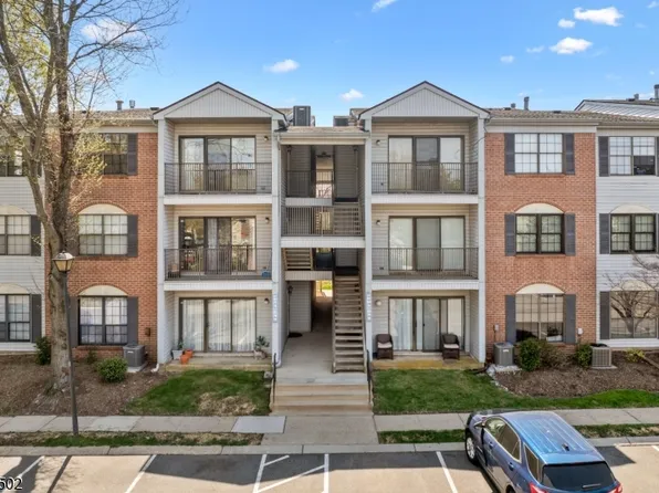 81 Fisher Dr, Franklin Twp., NJ 08823