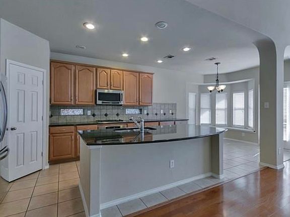 4th image of 5220 Briar Forest Rd