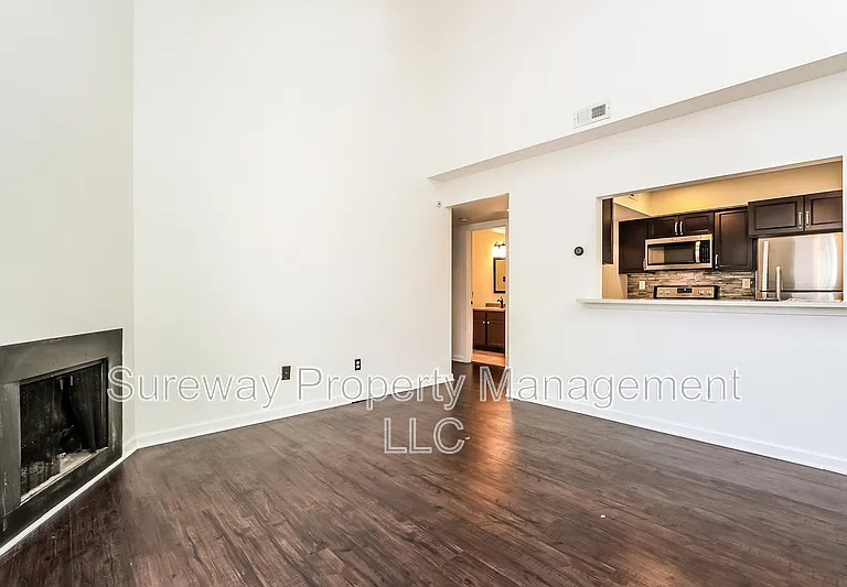 806 Gregorys Way — Photo 4