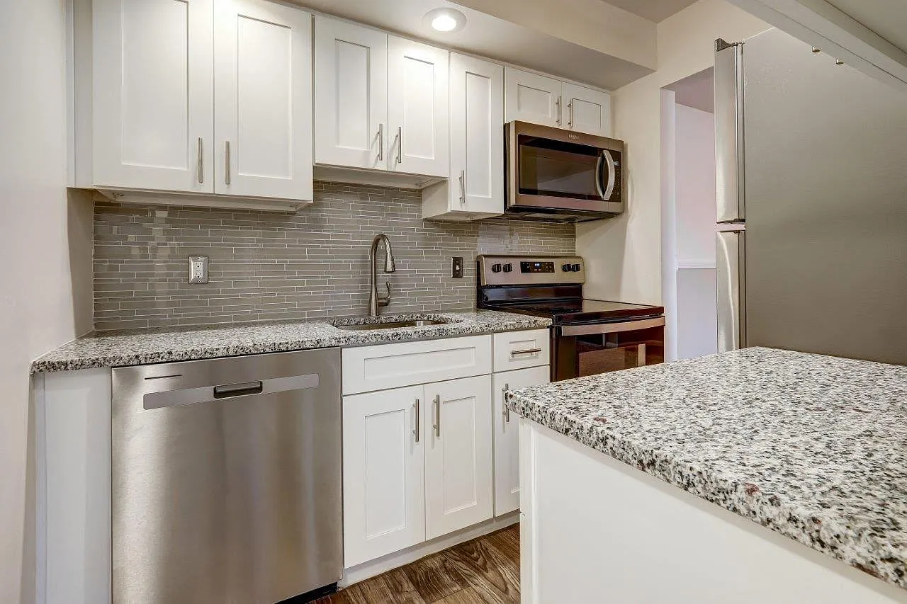 Imperial North Apartment Homes — Photo 1