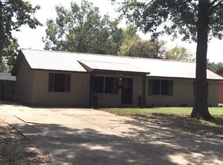 822 Dover Rd, West Memphis, AR 72301