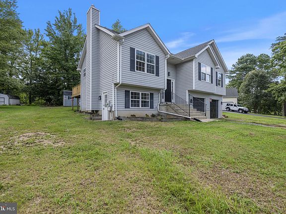 5th image of 26081 Hills Dr