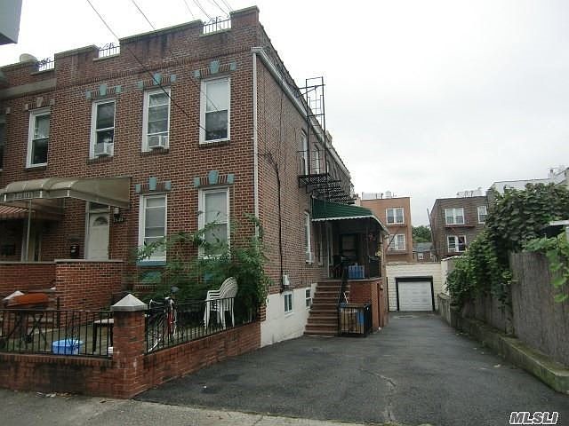 1st image of 2383 23rd St