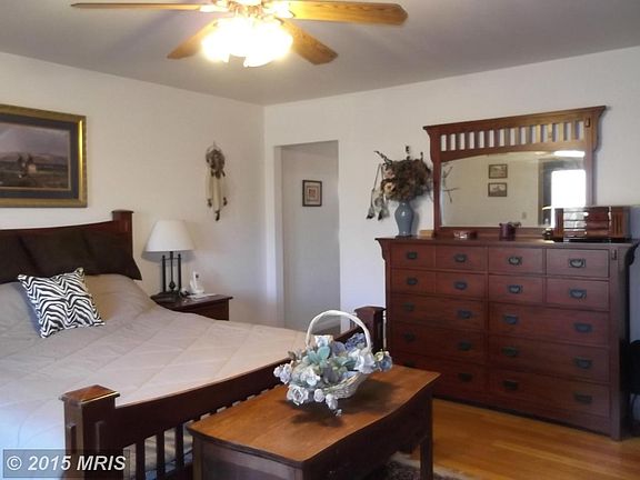 Bedroom (Master)
