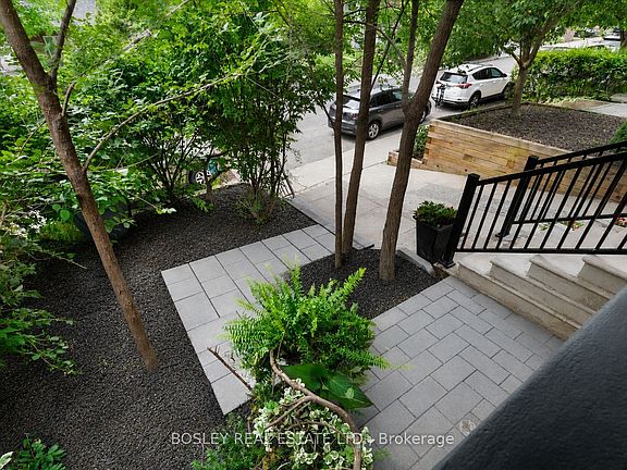 4th image of 225 Gainsborough Rd #A