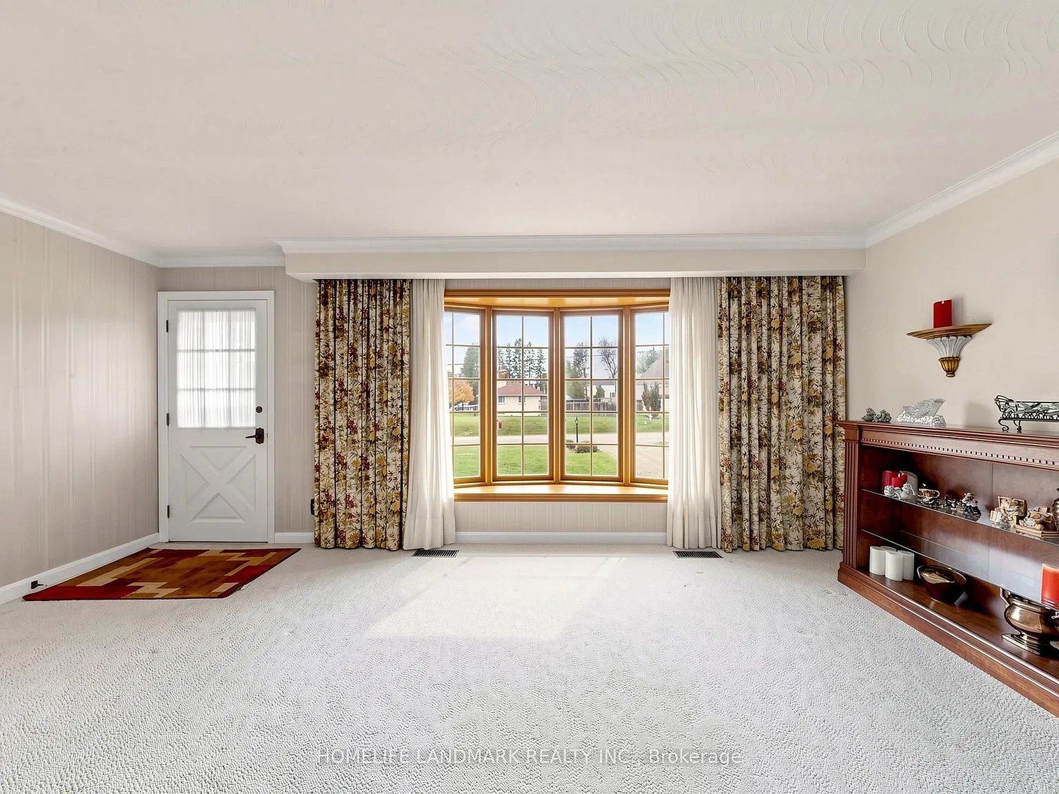 3 bed, $3,500 — Photo 4