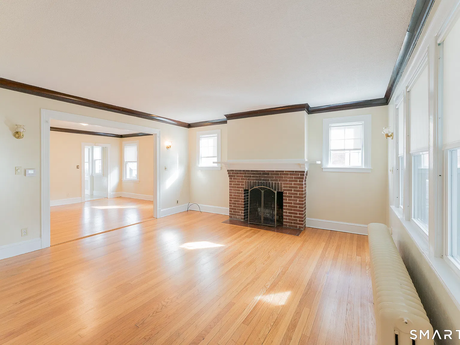 2 bed, 1.0 bath, 1250 sqft, $2,200 — Photo 2