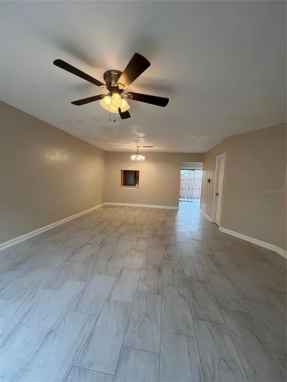 3 bed, 2.5 bath, 1307 sqft, $1,790 — Photo 4