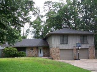 905 Moonbeam Ave, Center, TX 75935